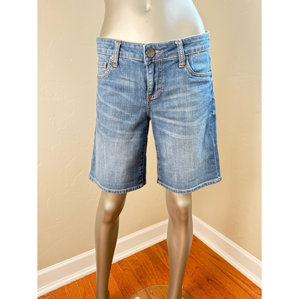 Kut from the Kloth Catherine Boyfriend 9" Bermuda Shorts mid-rise Denim Jorts